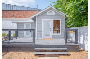Adorable Guesthouse So Close to Amazing Downtown